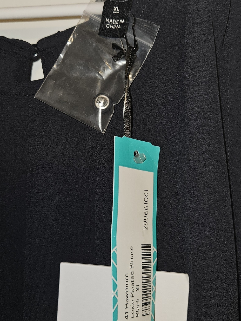 41 Hawthorn Black Sleeveless Pleated Blouse - Picture 2 of 2